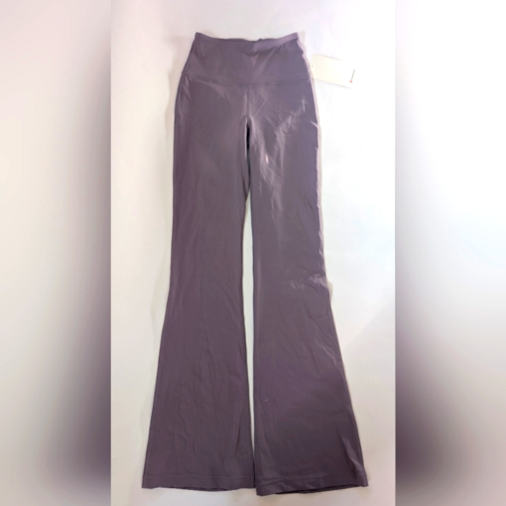 Groove Super High Waisted Nulu Flared Pant - Regular - Size 6 - Purple Ash 💜